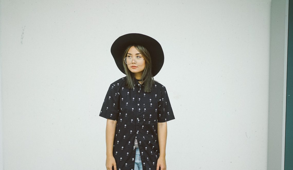 H&M palm tree shirt (1 of 2)
