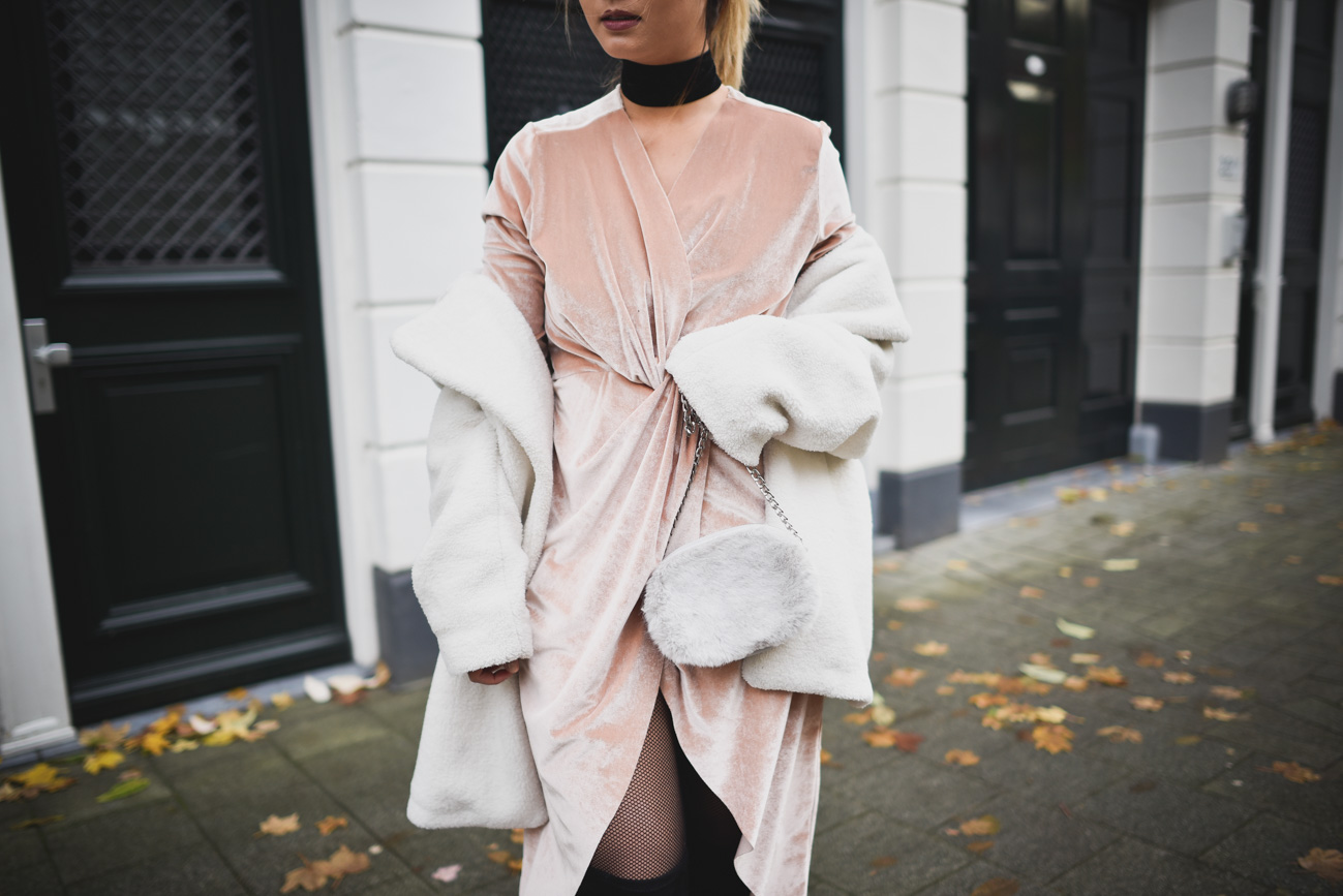 outfit-velvet-wrap-dress-and-white-teddy-coat-3-of-3